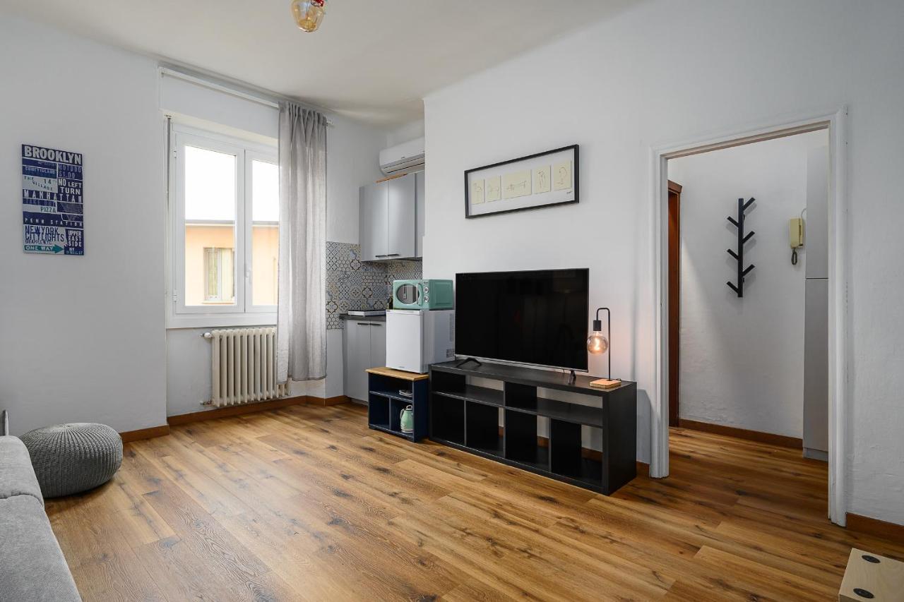 Insubria 8-3Dx - Monolocale Cool Appartement Milaan Buitenkant foto