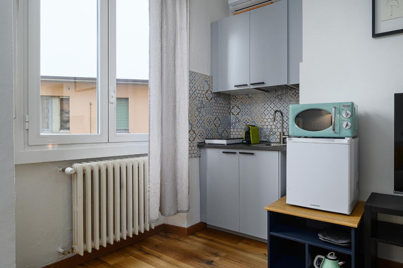 Insubria 8-3Dx - Monolocale Cool Appartement Milaan Buitenkant foto