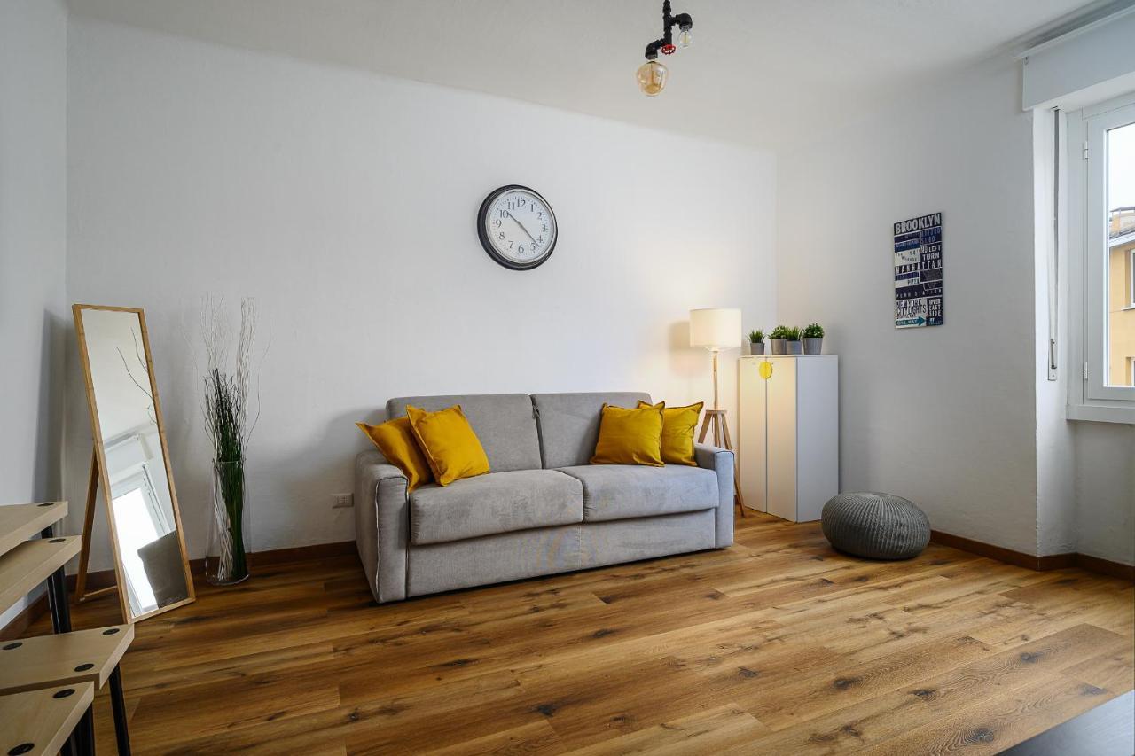Insubria 8-3Dx - Monolocale Cool Appartement Milaan Buitenkant foto