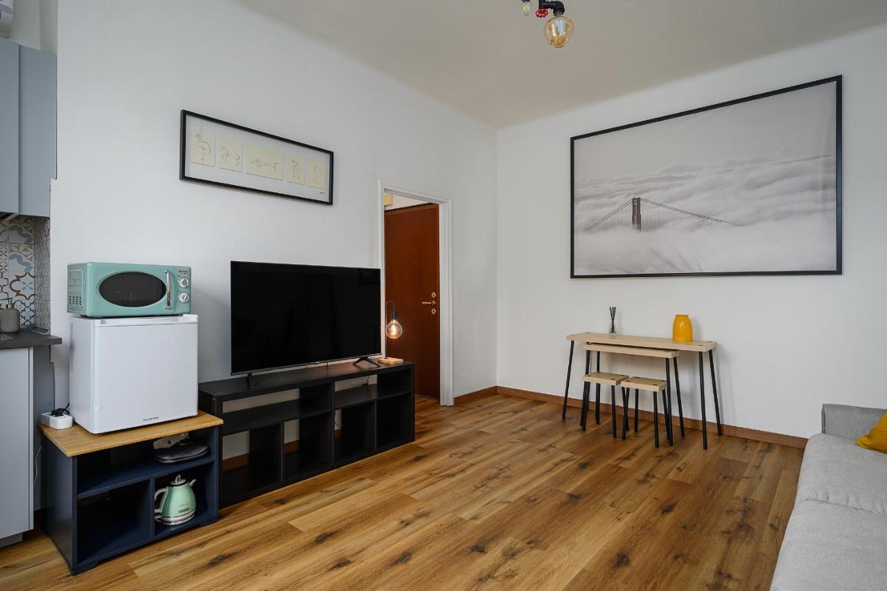 Insubria 8-3Dx - Monolocale Cool Appartement Milaan Buitenkant foto