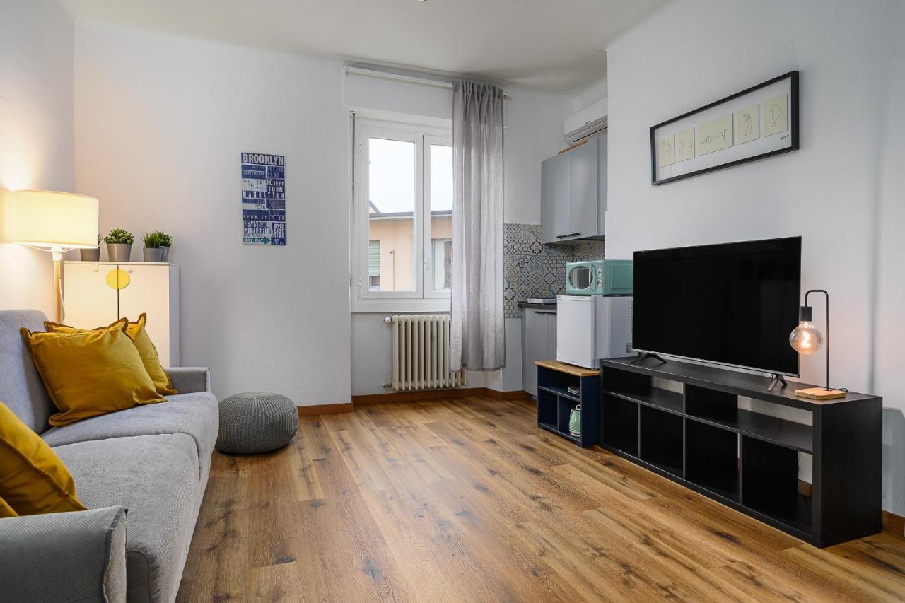 Insubria 8-3Dx - Monolocale Cool Appartement Milaan Buitenkant foto